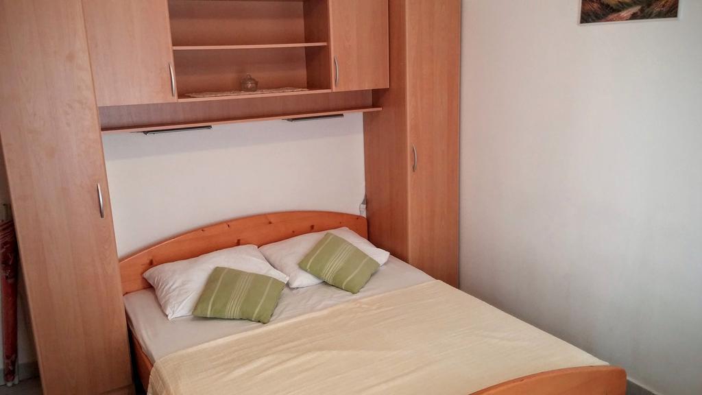 Apartments Dobranic Crikvenica Exteriör bild