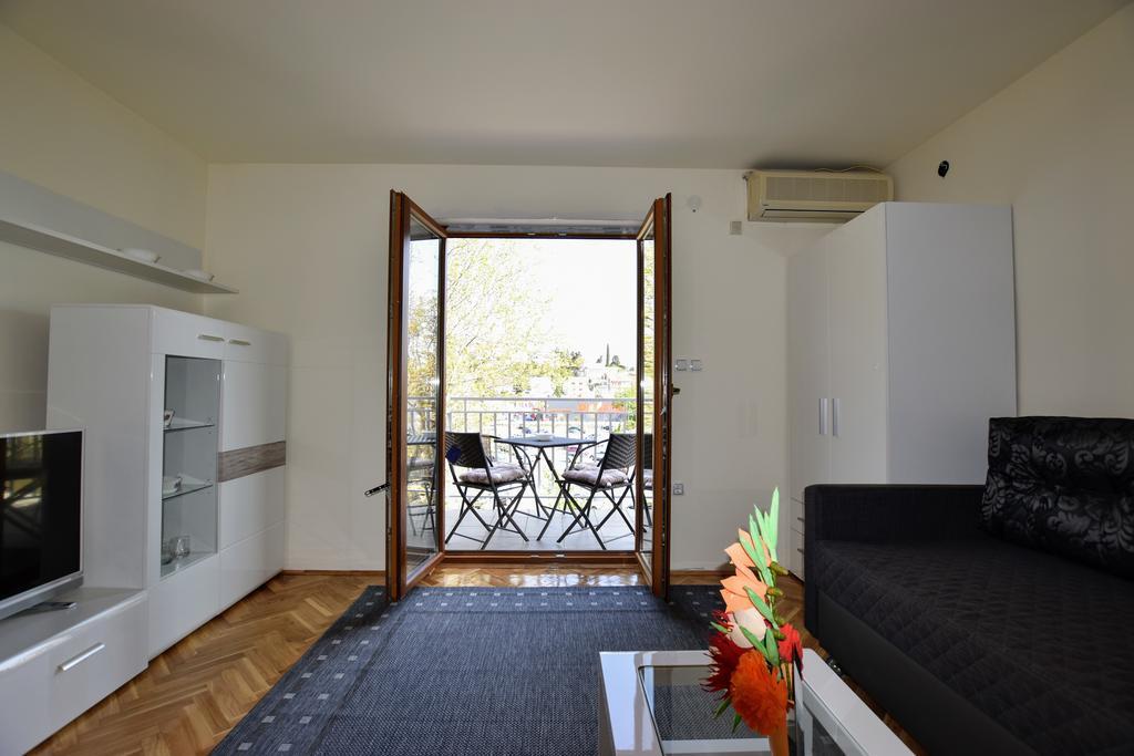 Apartments Dobranic Crikvenica Exteriör bild